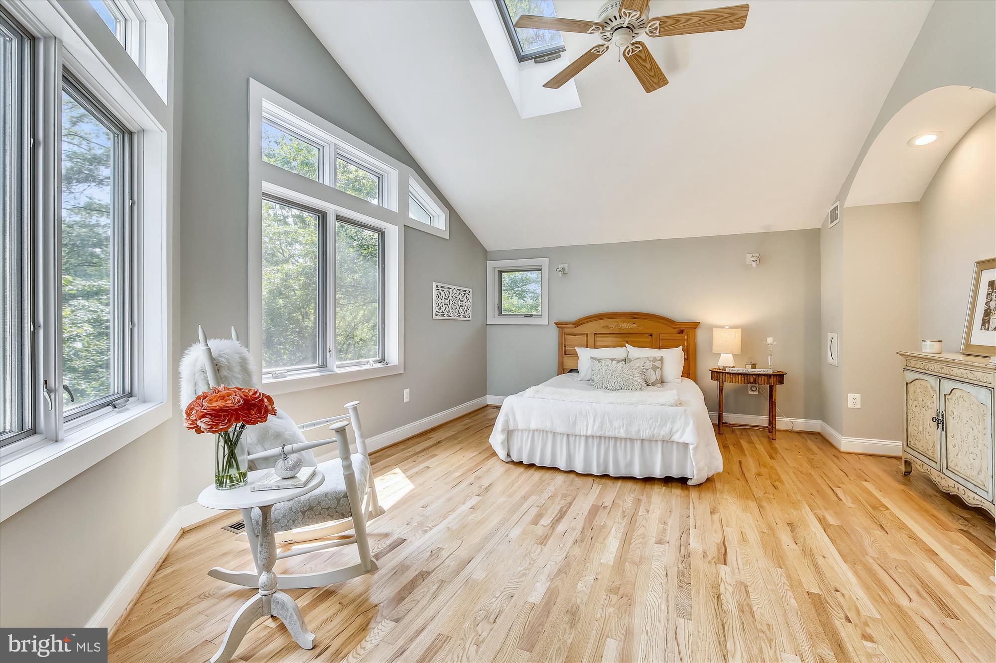 2112 Cascade Road Silver Spring, MD 20902 - Photo 27 of 88 Owners Suite View