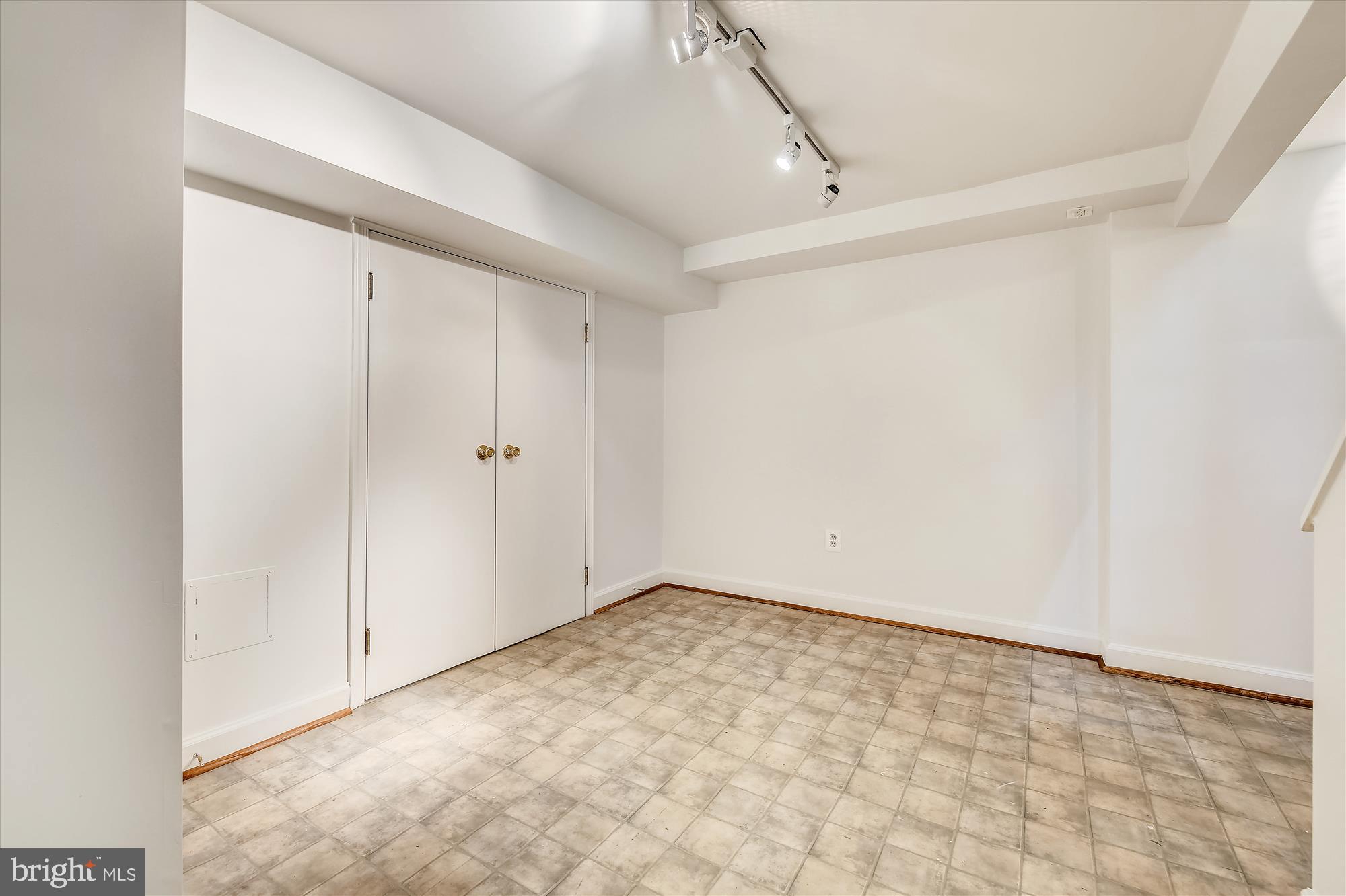 2112 Cascade Road Silver Spring, MD 20902 - Photo 47 of 88 Lower Level Play Room
