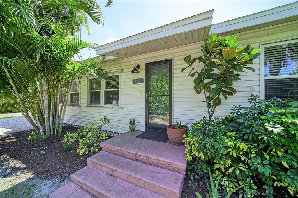 3710 Rilma Avenue Sarasota, FL 34234 - Photo 4 of 42