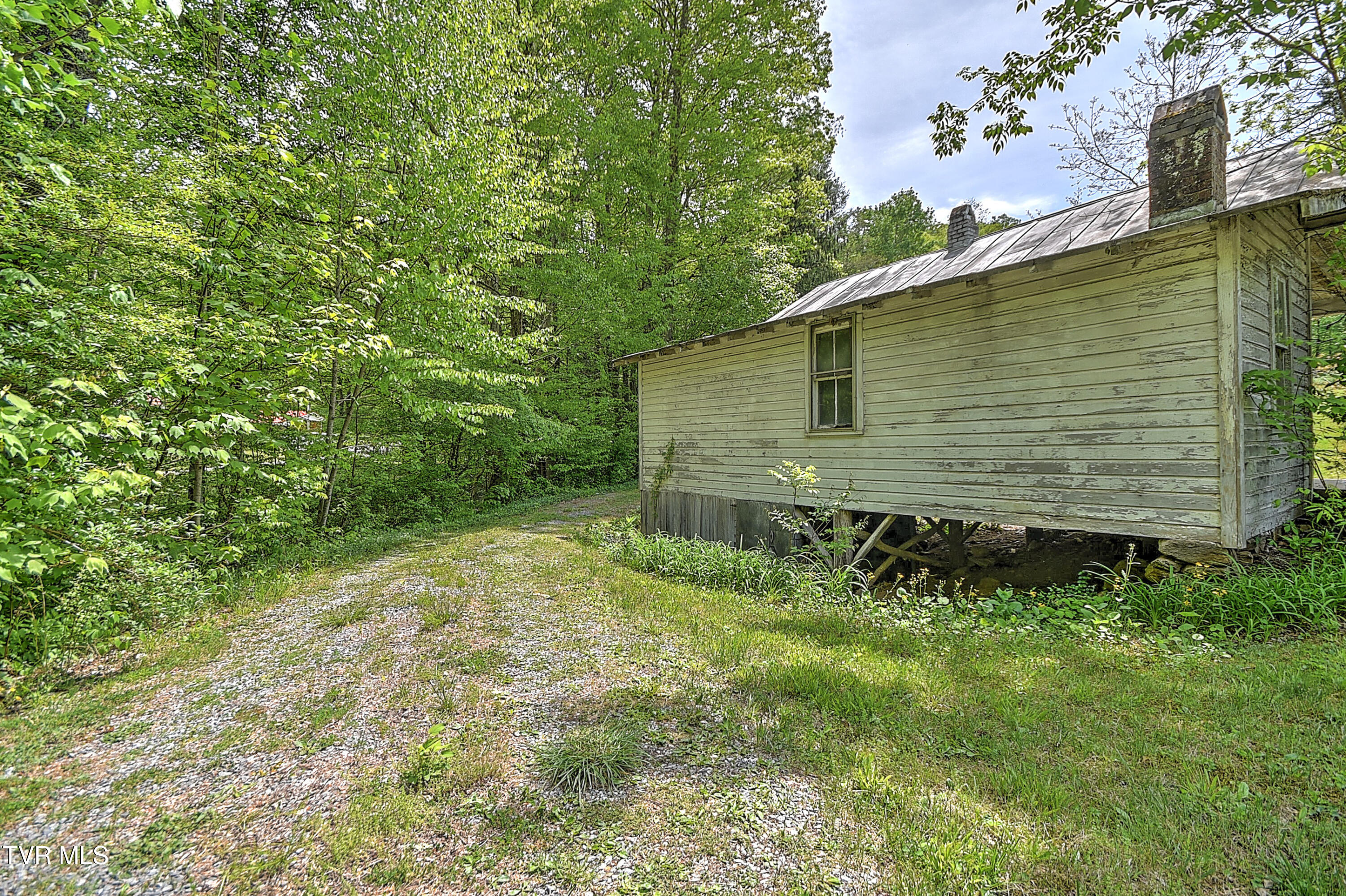 275 Tiger Creek Road Roan Mountain, TN 37687 - Photo 58 of 104 275 Tiger Creek EH-54