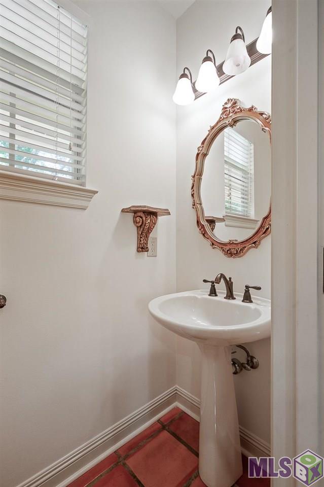 1829 Applewood Road Baton Rouge, LA 70808 - Photo 11 of 26
