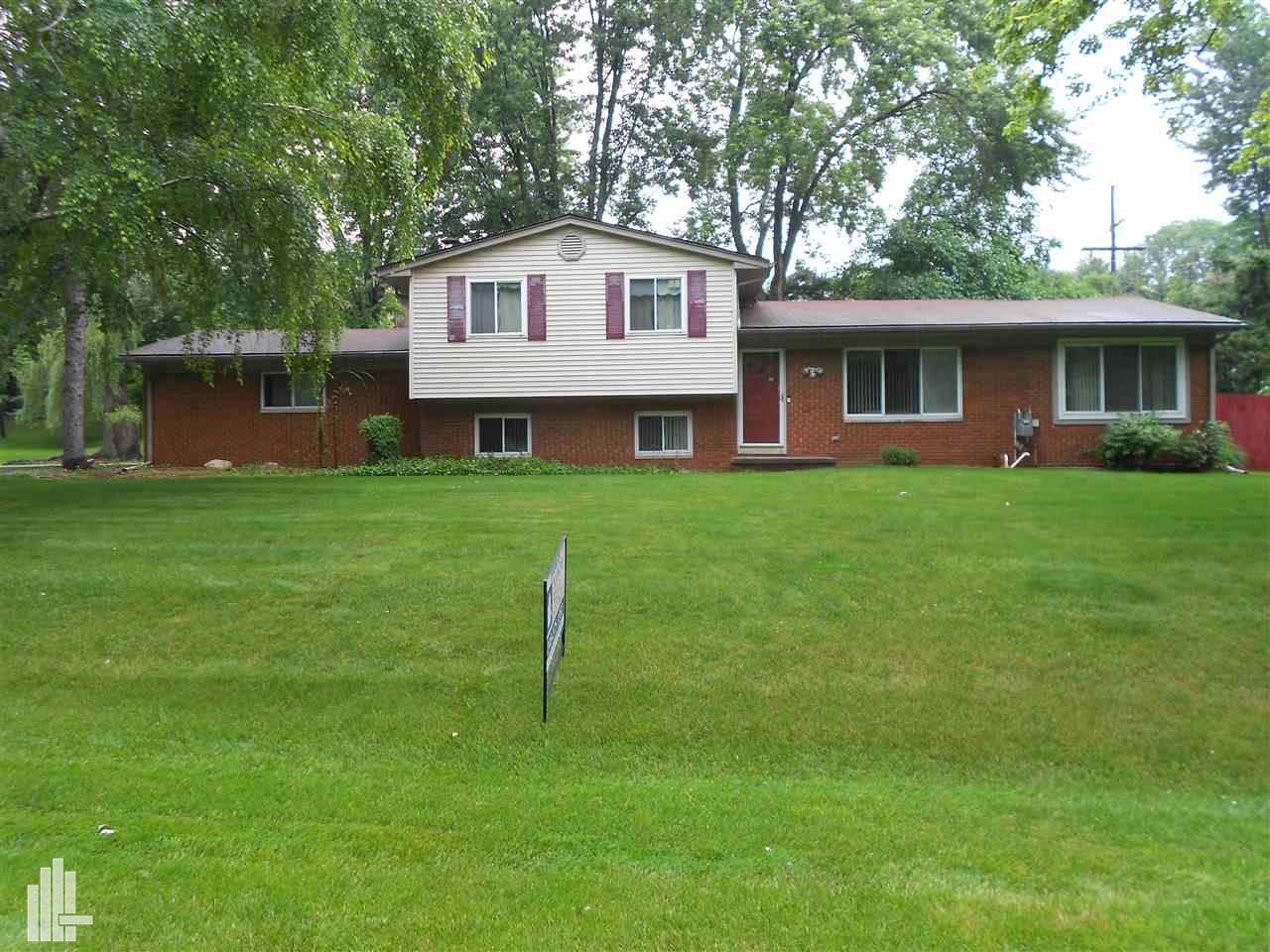2822 Rhineberry Road Rochester, MI 48309 - Photo 1 of 33 Front Exterior