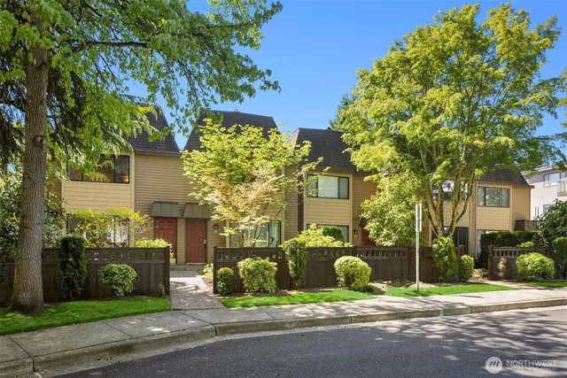 a picture of city view