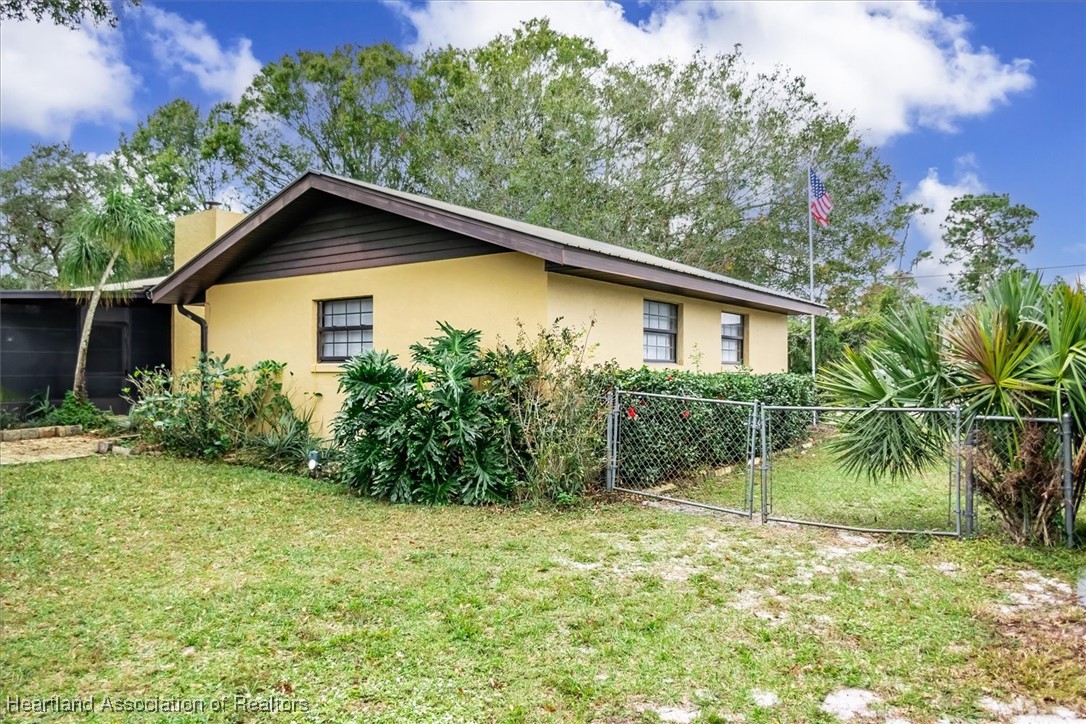 3804 Lakewood Road Sebring, FL 33875 - Photo 33 of 48