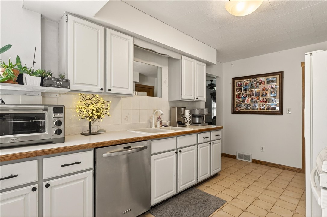 213 Ransford Avenue Irondequoit, NY 14622 - Photo 30 of 40