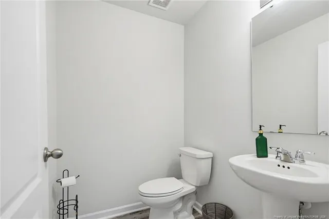 $324,900 | 913 Sapphire Stone Lane, Hope Mills, NC 28348