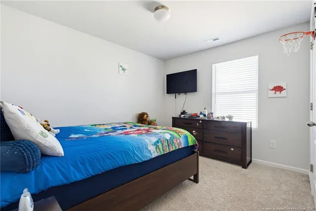 $324,900 | 913 Sapphire Stone Lane, Hope Mills, NC 28348