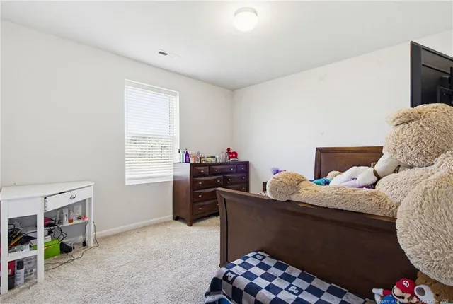 $324,900 | 913 Sapphire Stone Lane, Hope Mills, NC 28348