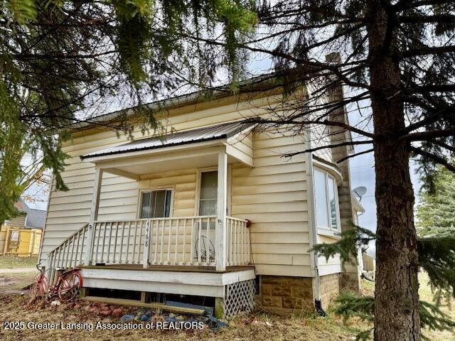 4478 West Jason Road St. Johns, MI 48879 - Photo 8 of 17 front porch