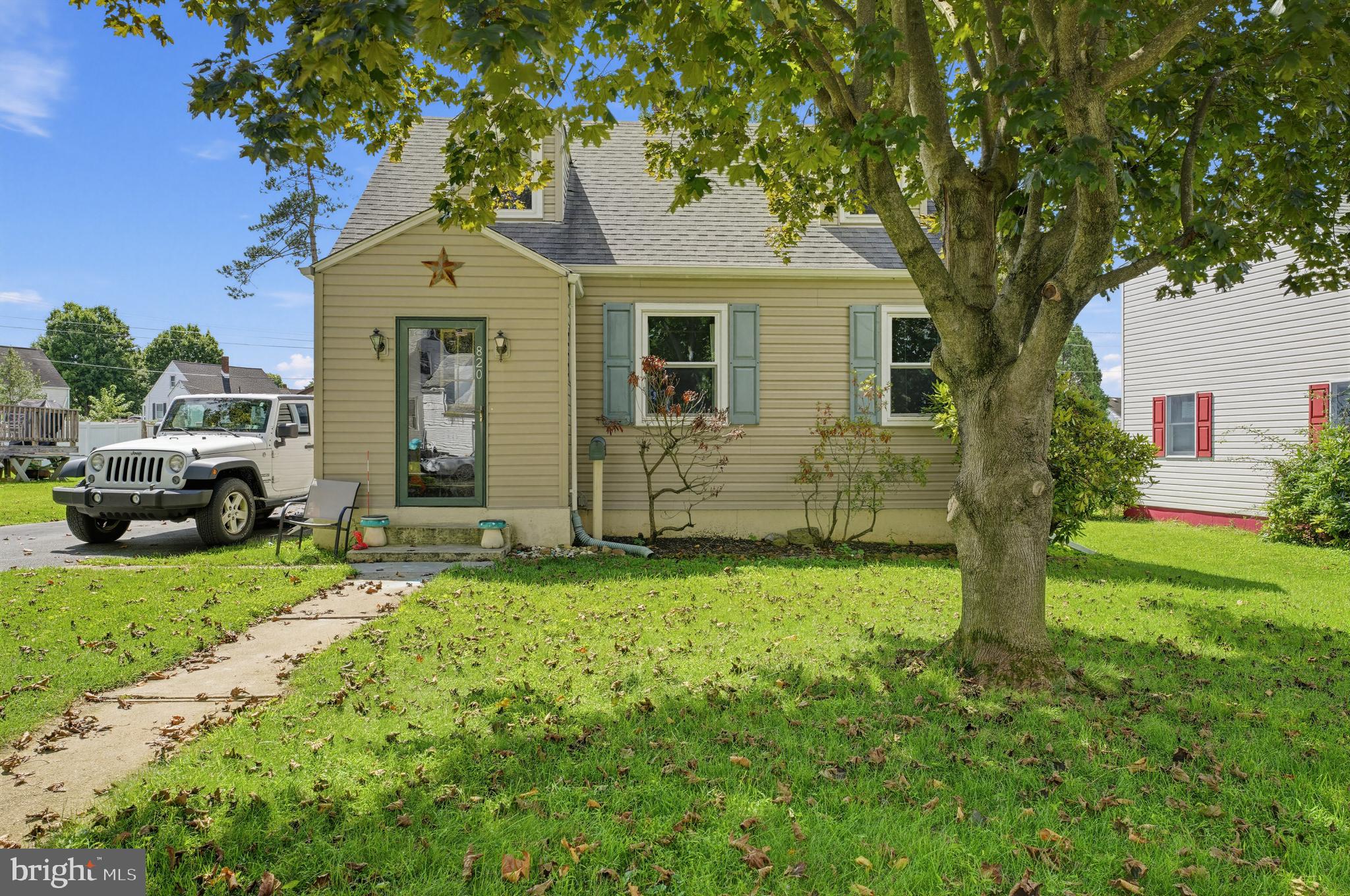 820 Magnolia Road Hellertown, PA 18055 - Photo 1 of 32 Gallery Image 1