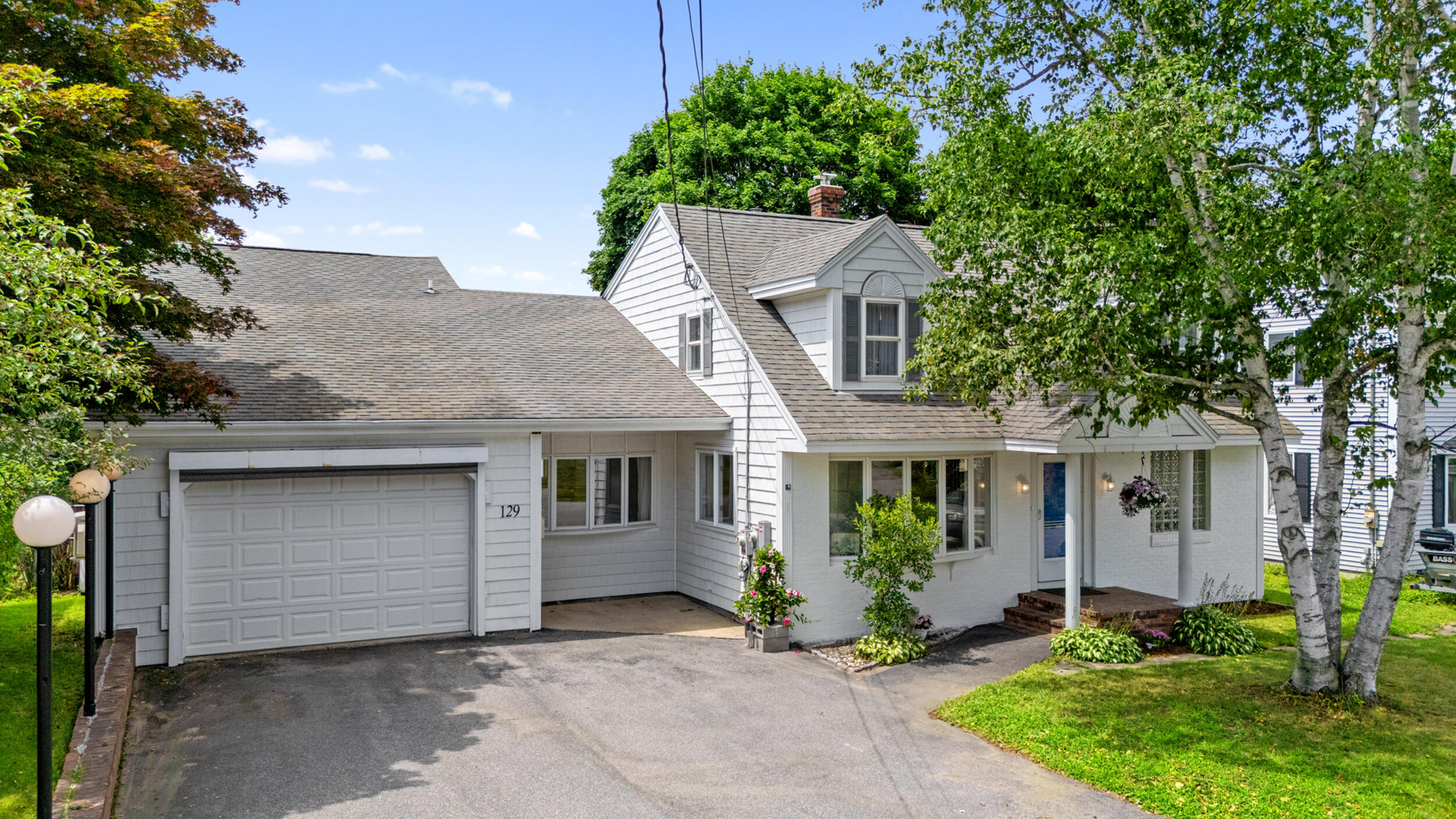 129 Walnut Street South Portland, ME 04106 - Photo 1 of 61 129 walnut st, south portland drone-1