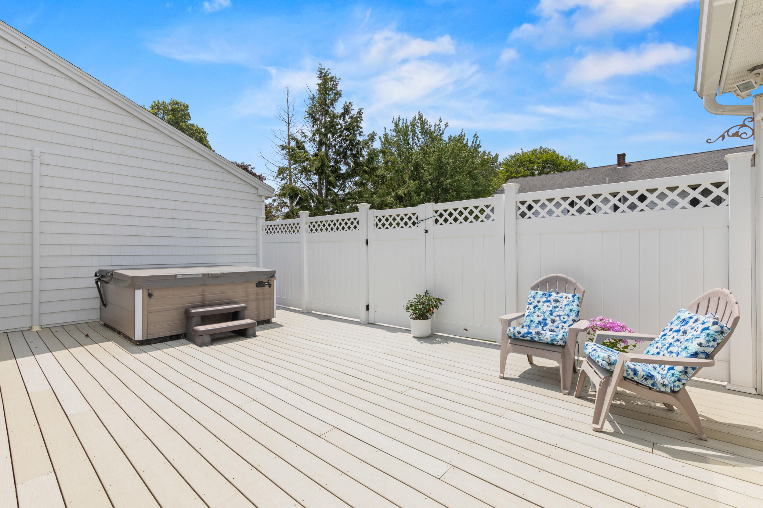 129 Walnut Street South Portland, ME 04106 - Photo 18 of 61 129 walnut st, south portland_053