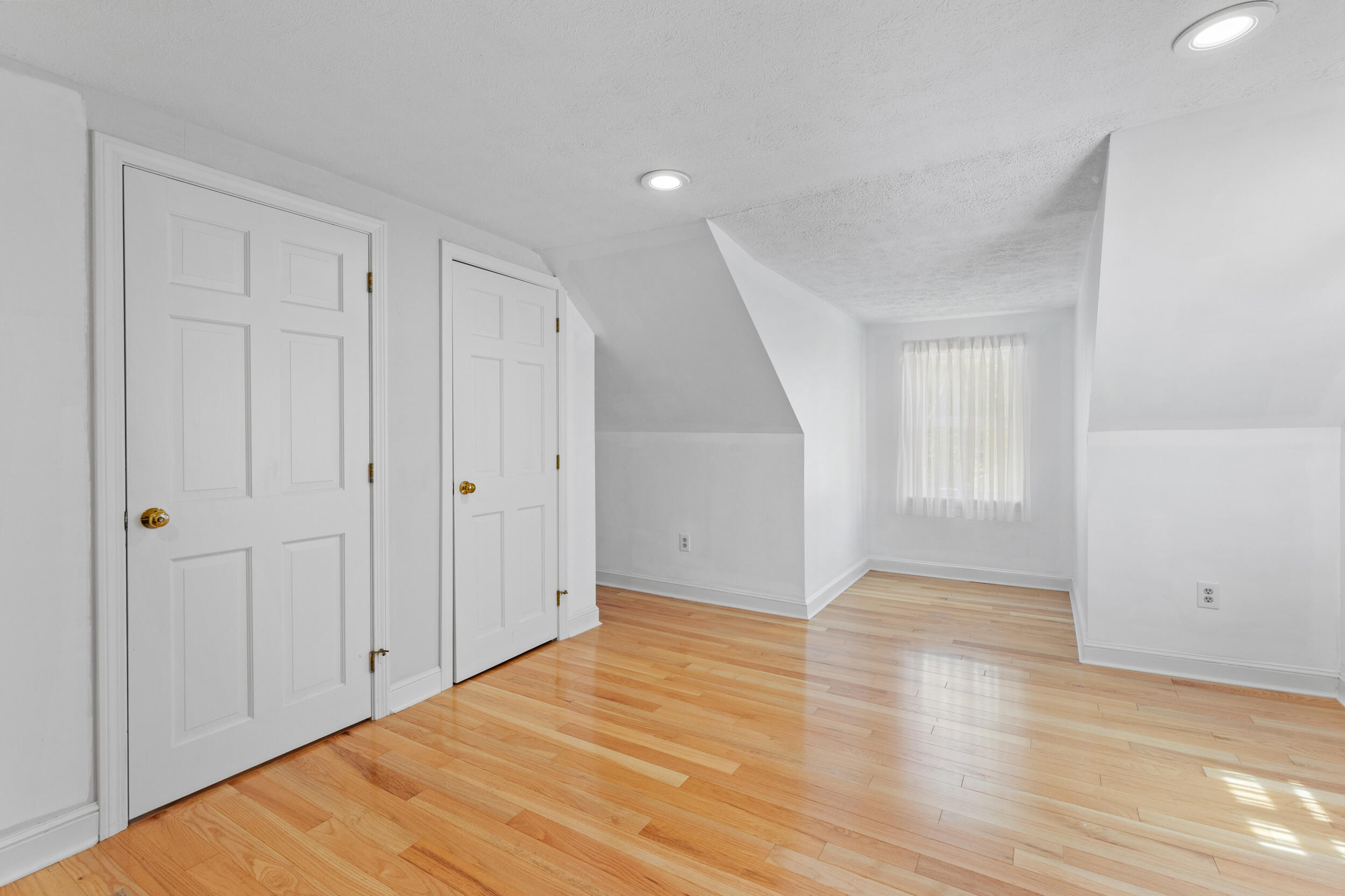 129 Walnut Street South Portland, ME 04106 - Photo 33 of 61 129 walnut st, south portland_036