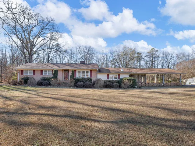 $425,000 | 524 Kelly Road, Woodruff, SC 29388