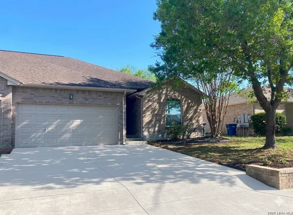 $1,600 | 3027 Pine Valley Drive, New Braunfels, TX 78130