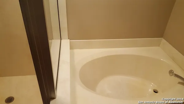 $1,600 | 3027 Pine Valley Drive, New Braunfels, TX 78130