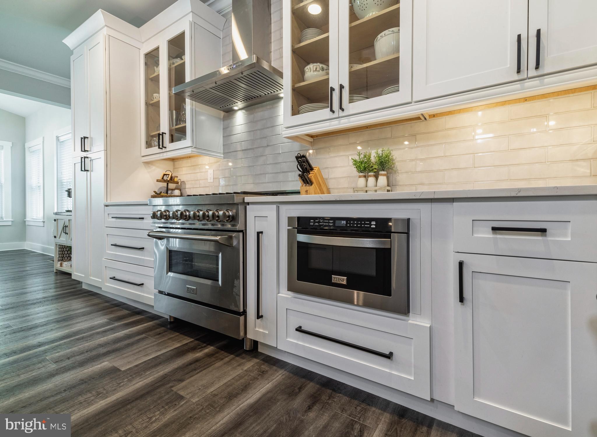 14 Old Landing Road Mantua, NJ 08051 - Photo 17 of 51 Showcase cabinetry