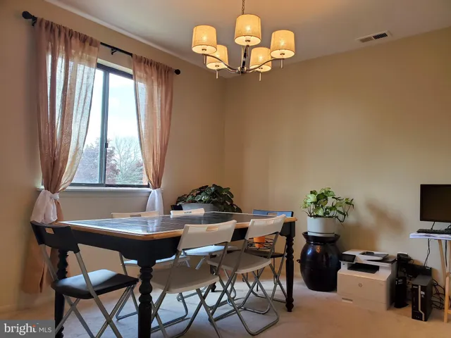 $950 | 1100 Lisadale Circle, Unit 2D, Catonsville, MD 21228