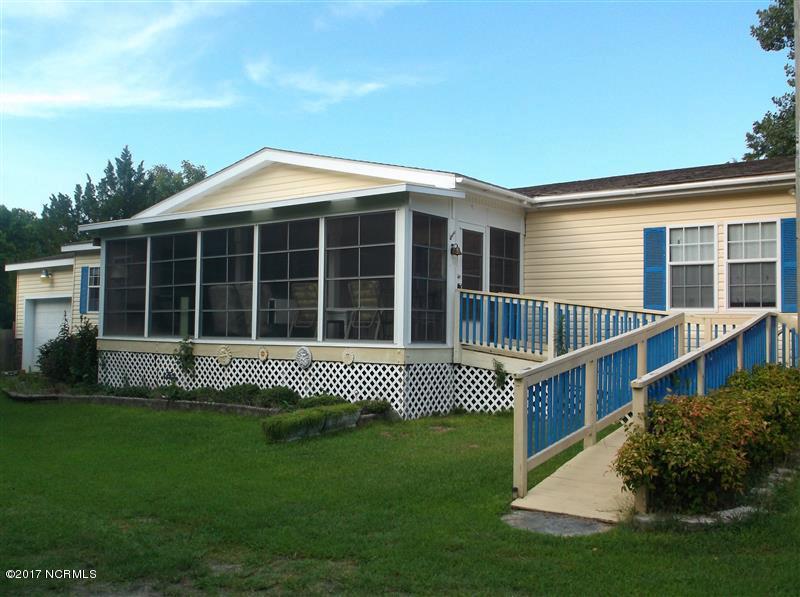 213 Shore Road Newport, NC 28570 - Photo 1 of 19 Exterior Front
