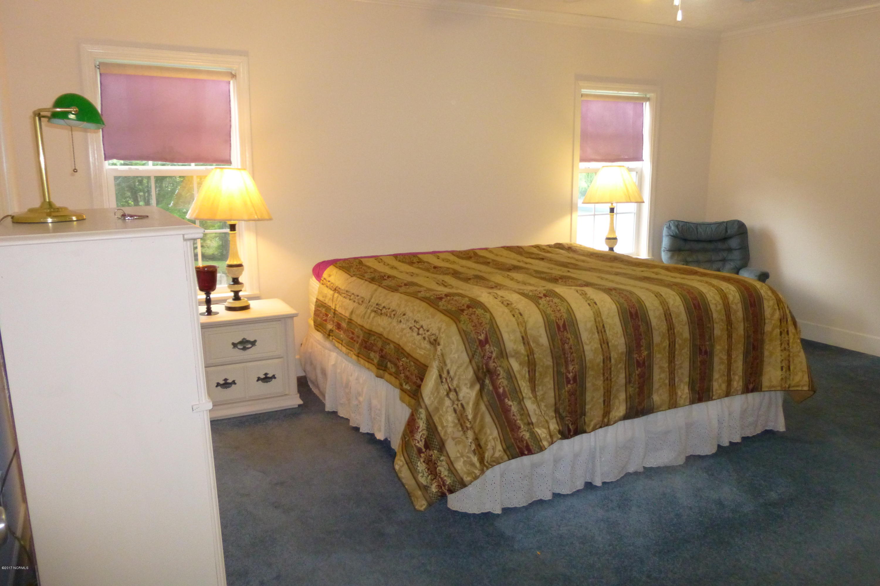 213 Shore Road Newport, NC 28570 - Photo 9 of 19 Master suite