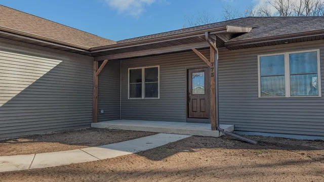 $470,000 | 775 Westmor Spring Green, Spring Green, WI 53588