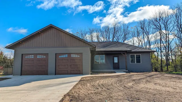 $470,000 | 775 Westmor Spring Green, Spring Green, WI 53588