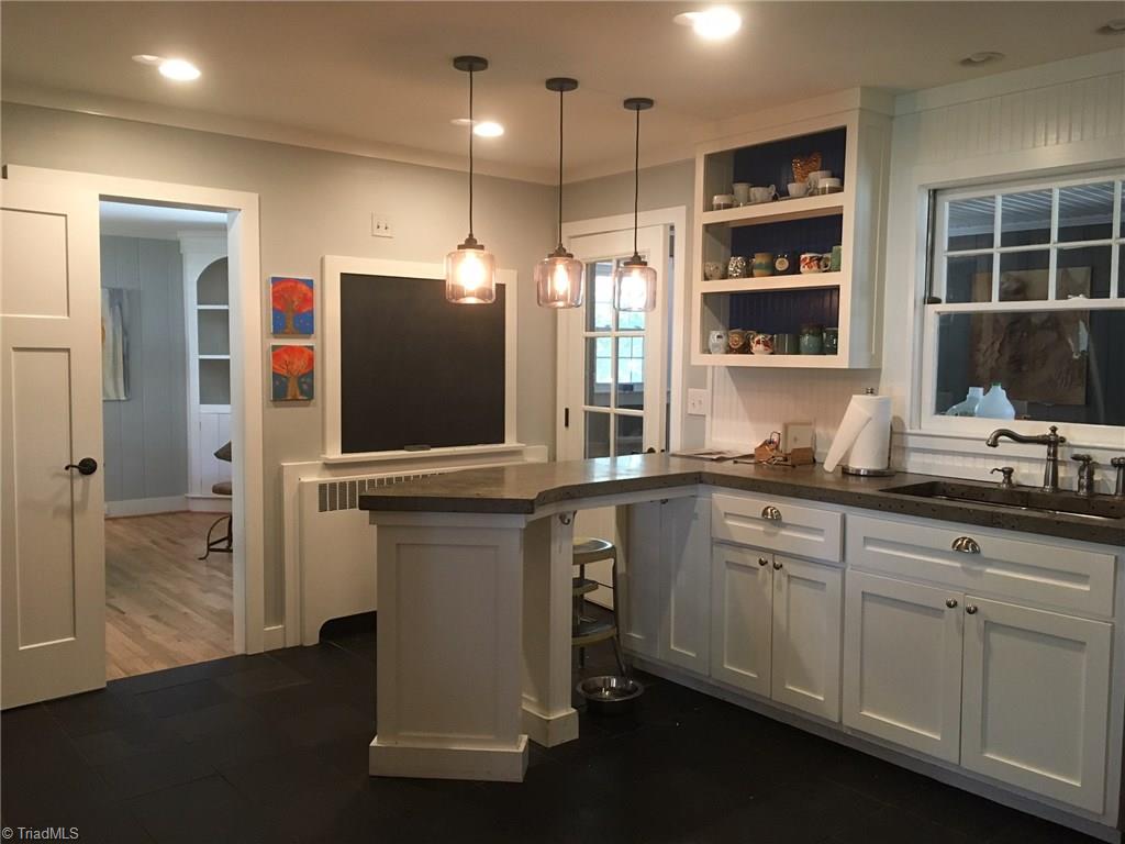 1632 Reynolda Road Winston-Salem, NC 27104 - Photo 6 of 12 Gallery Image 6