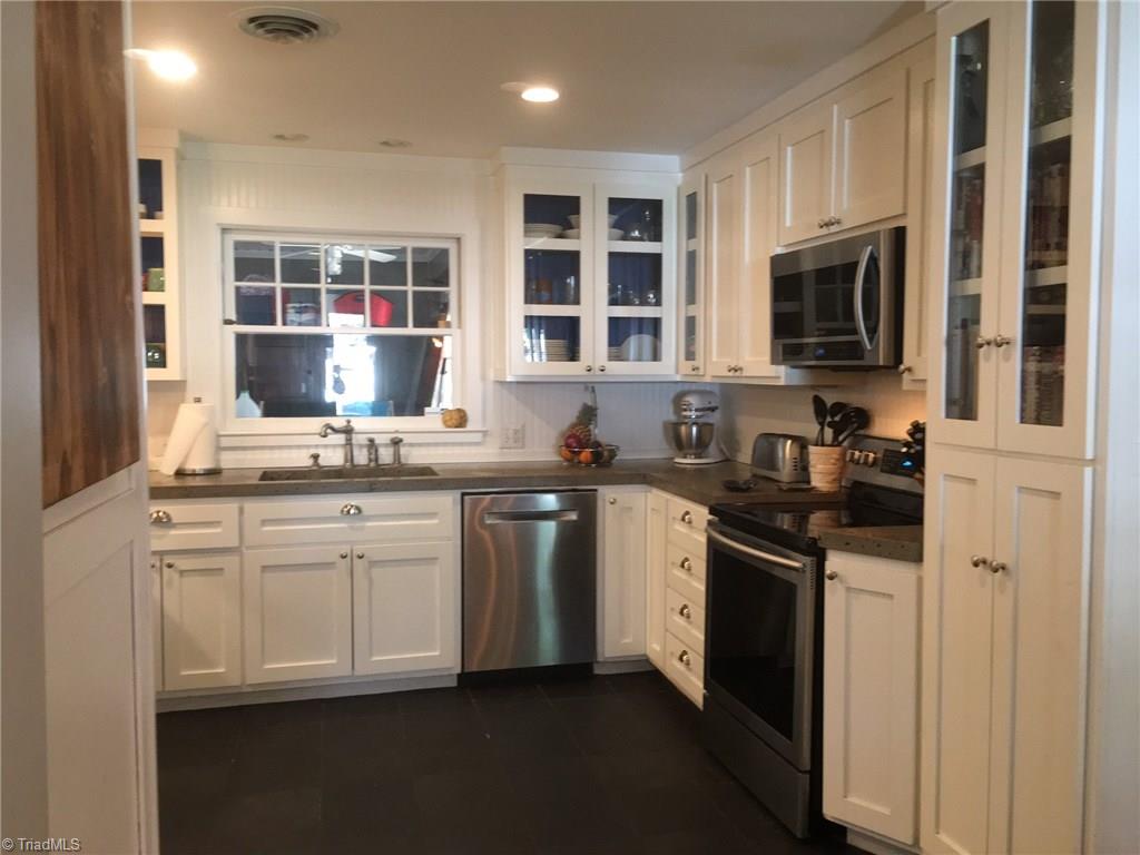 1632 Reynolda Road Winston-Salem, NC 27104 - Photo 7 of 12 Gallery Image 7