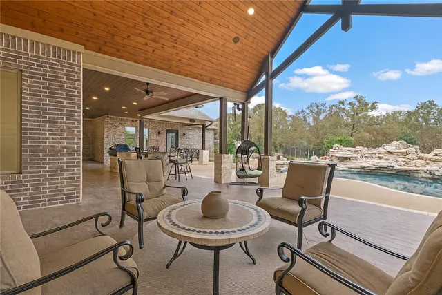 $2,100,000 | 5009 Trumpeter Swan Drive, College Station, TX 77845