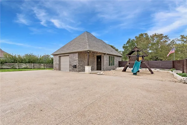 $2,100,000 | 5009 Trumpeter Swan Drive, College Station, TX 77845