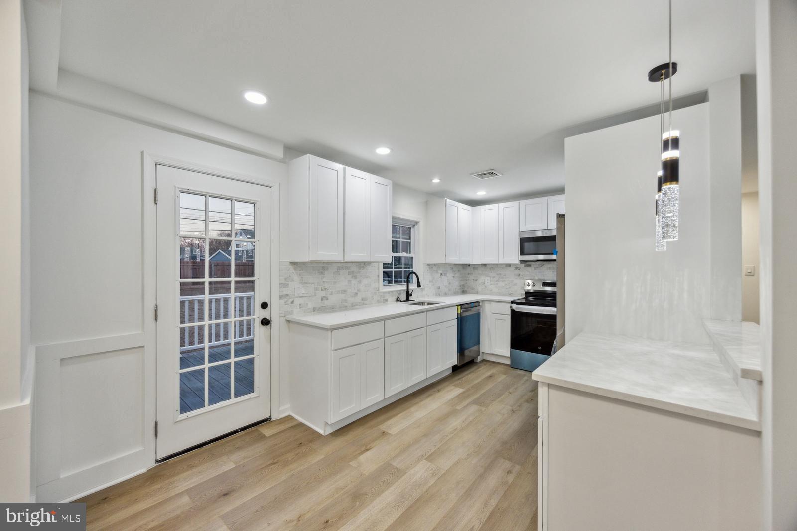 4 Plumtree Road Levittown, PA 19056 - Photo 5 of 20 Gallery Image 5