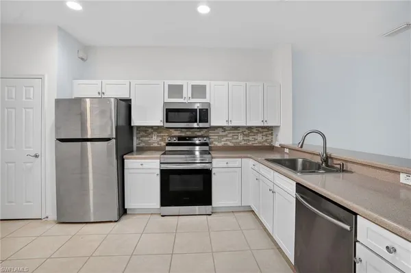$2,500 | 15995 Caldera Lane, Unit 69, Naples, FL 34110