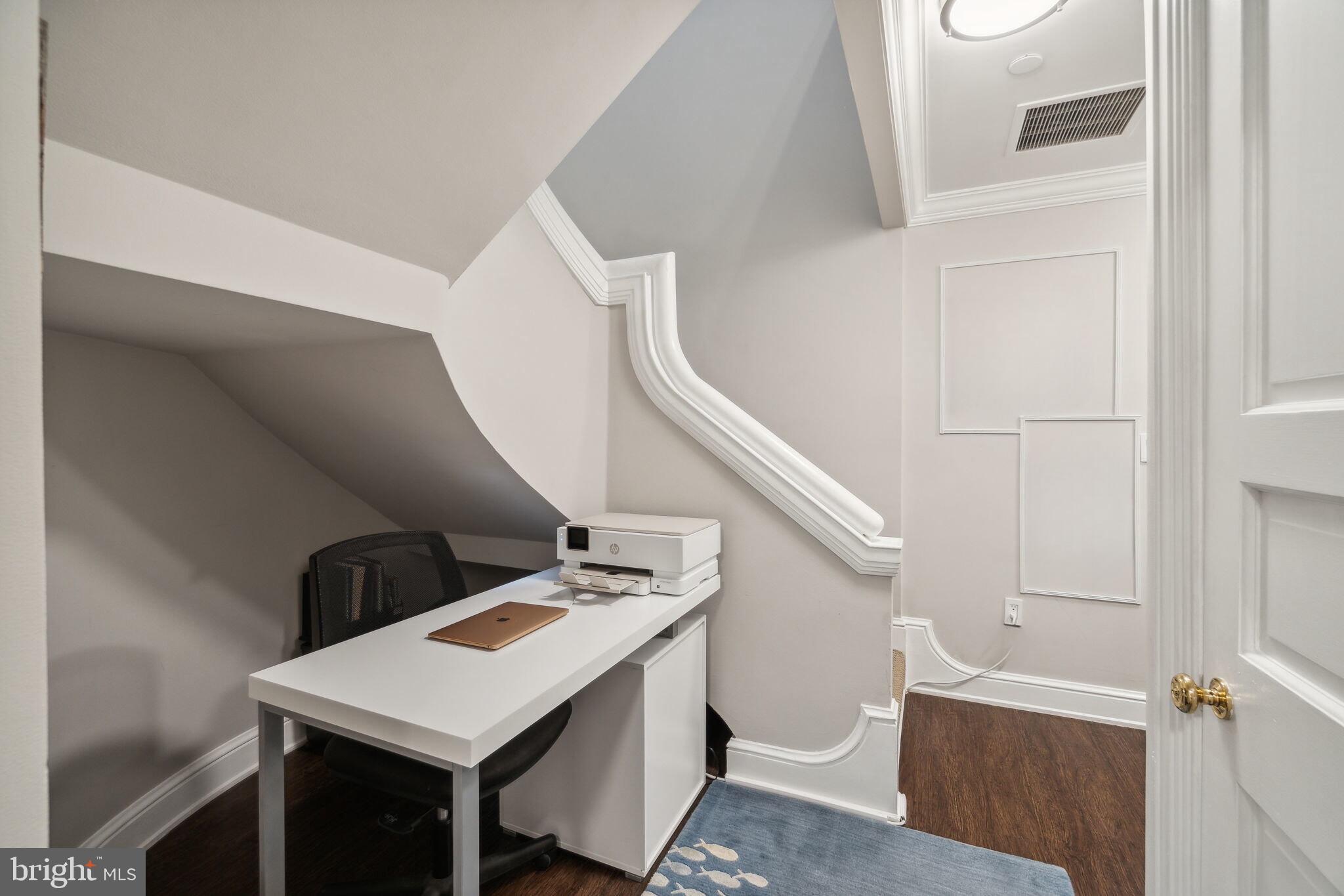 3030 K Street Northwest, Unit 203 Washington, DC 20007 - Photo 15 of 22