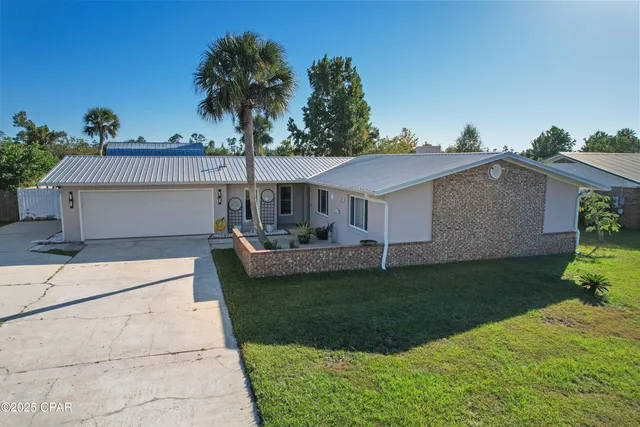 $398,000 | 305 Floyd Drive, Lynn Haven, FL 32444