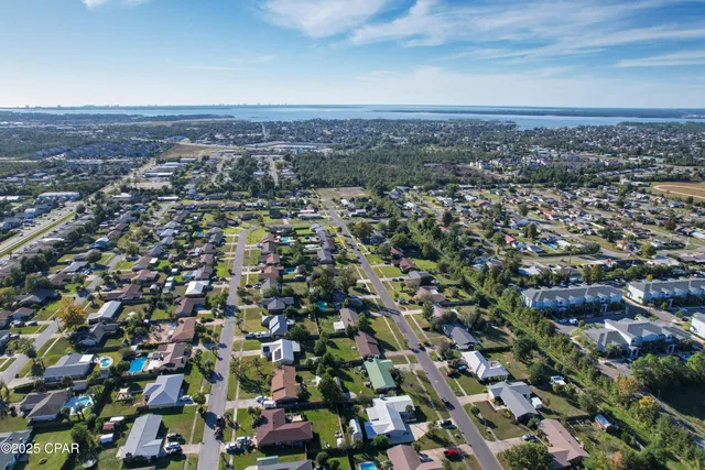 $398,000 | 305 Floyd Drive, Lynn Haven, FL 32444