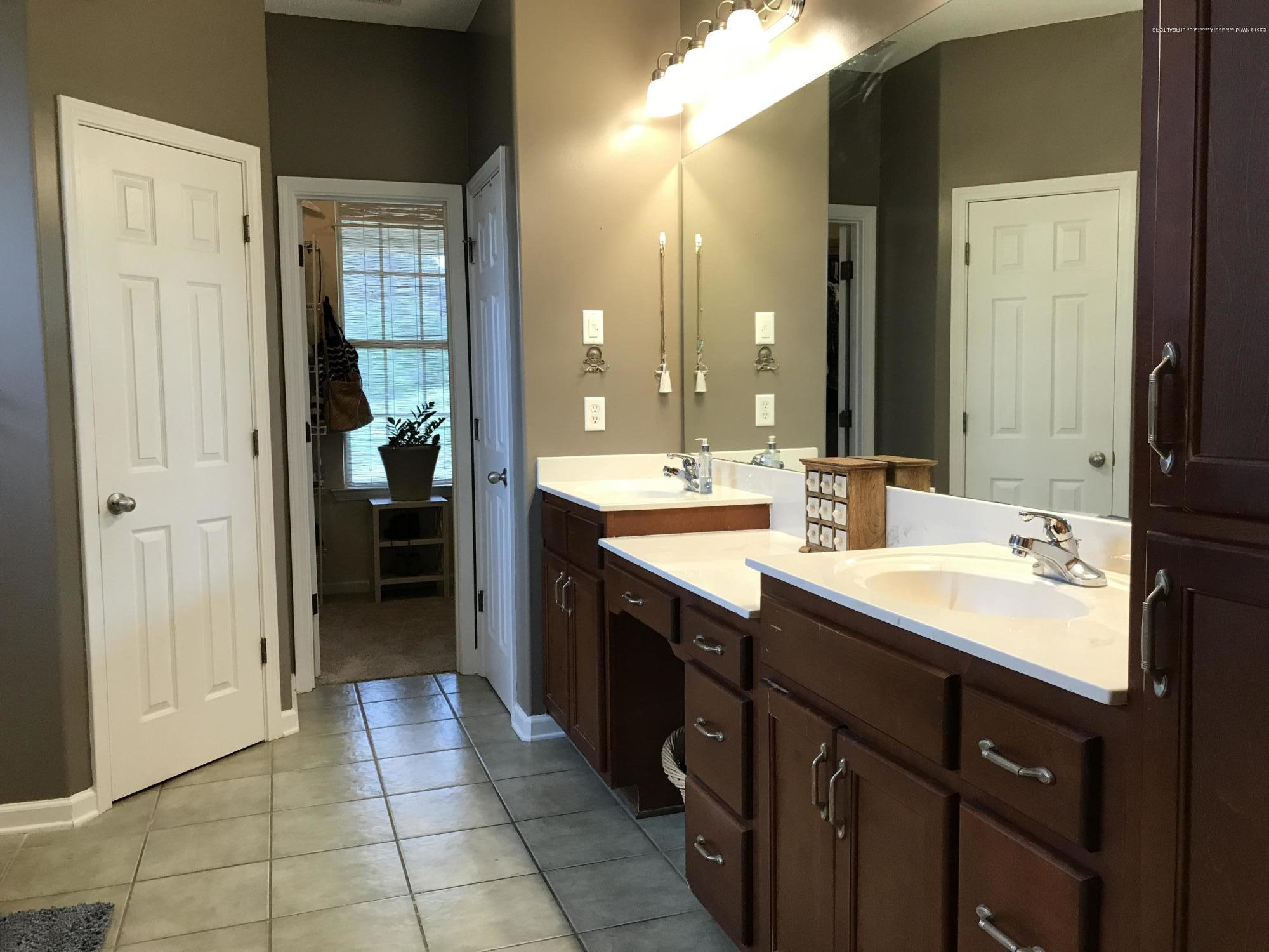 1825 Ross Road Olive Branch, MS 38654 - Photo 14 of 30 IMG_3499