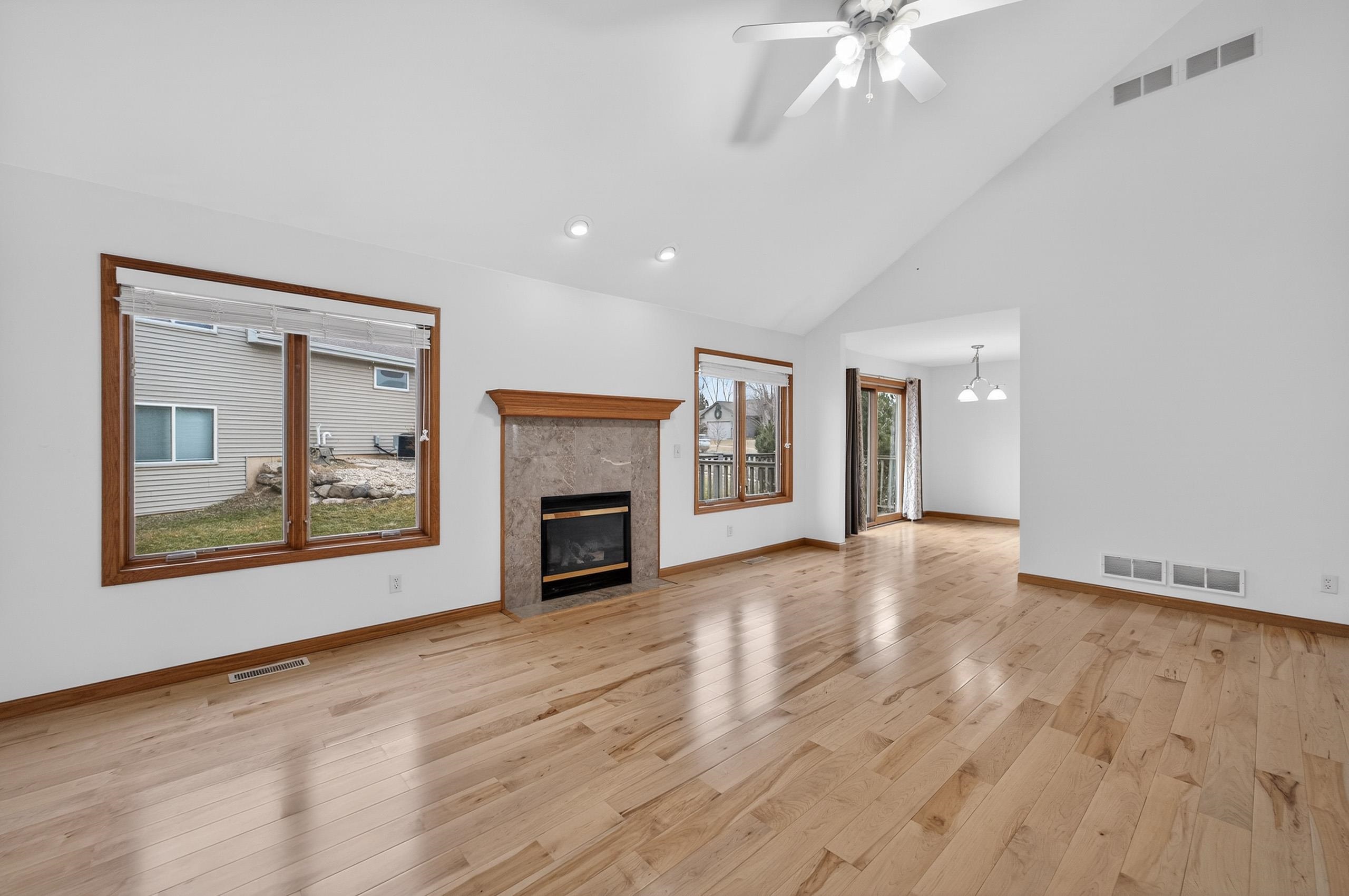 3100 Weybridge Drive Sun Prairie, WI 53590 - Photo 3 of 47