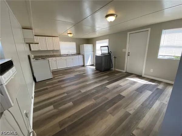 $895 | 2045 Bahia Lane, North Fort Myers, FL 33917