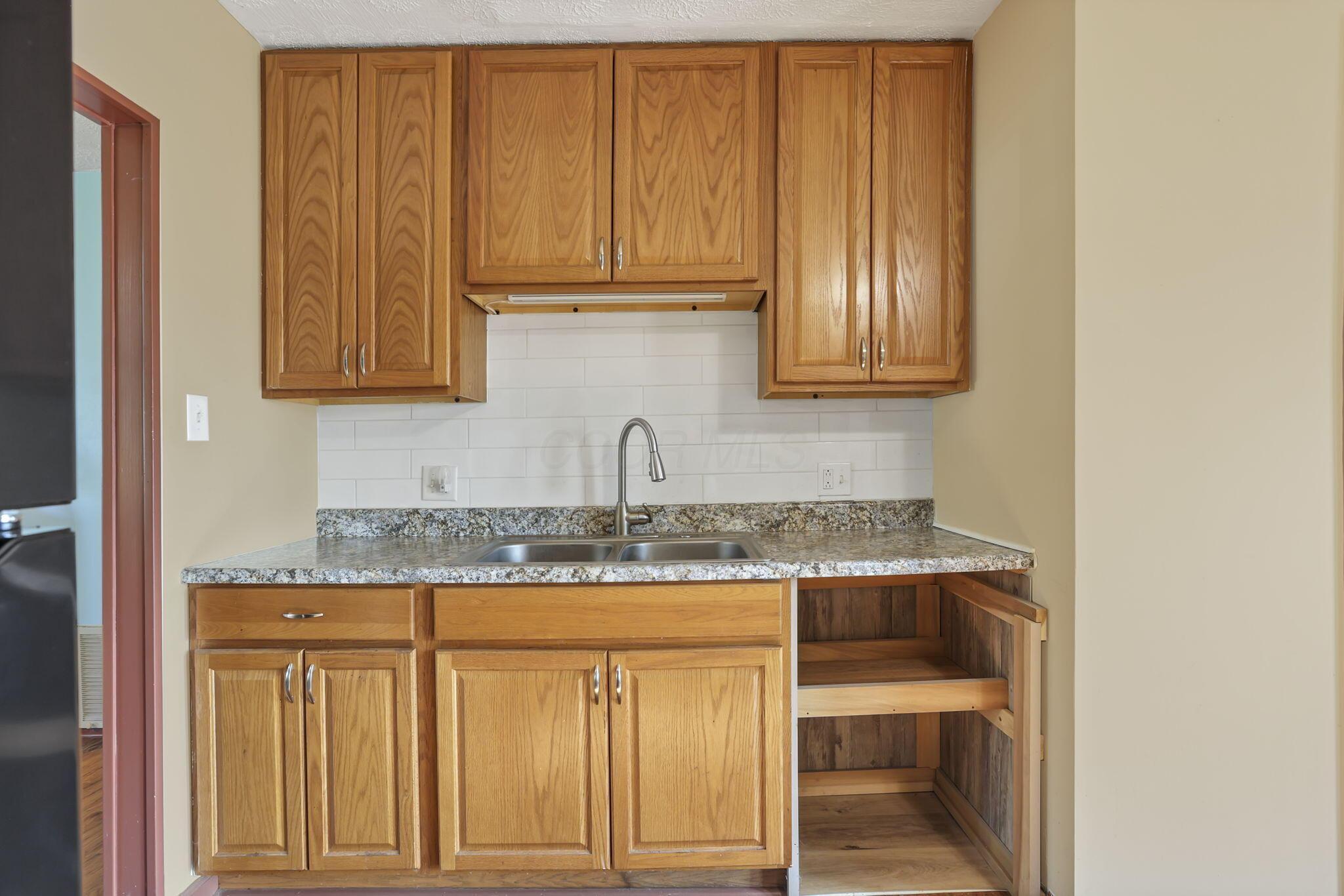 76 Ballman Road Reynoldsburg, OH 43068 - Photo 16 of 50 Kitchen