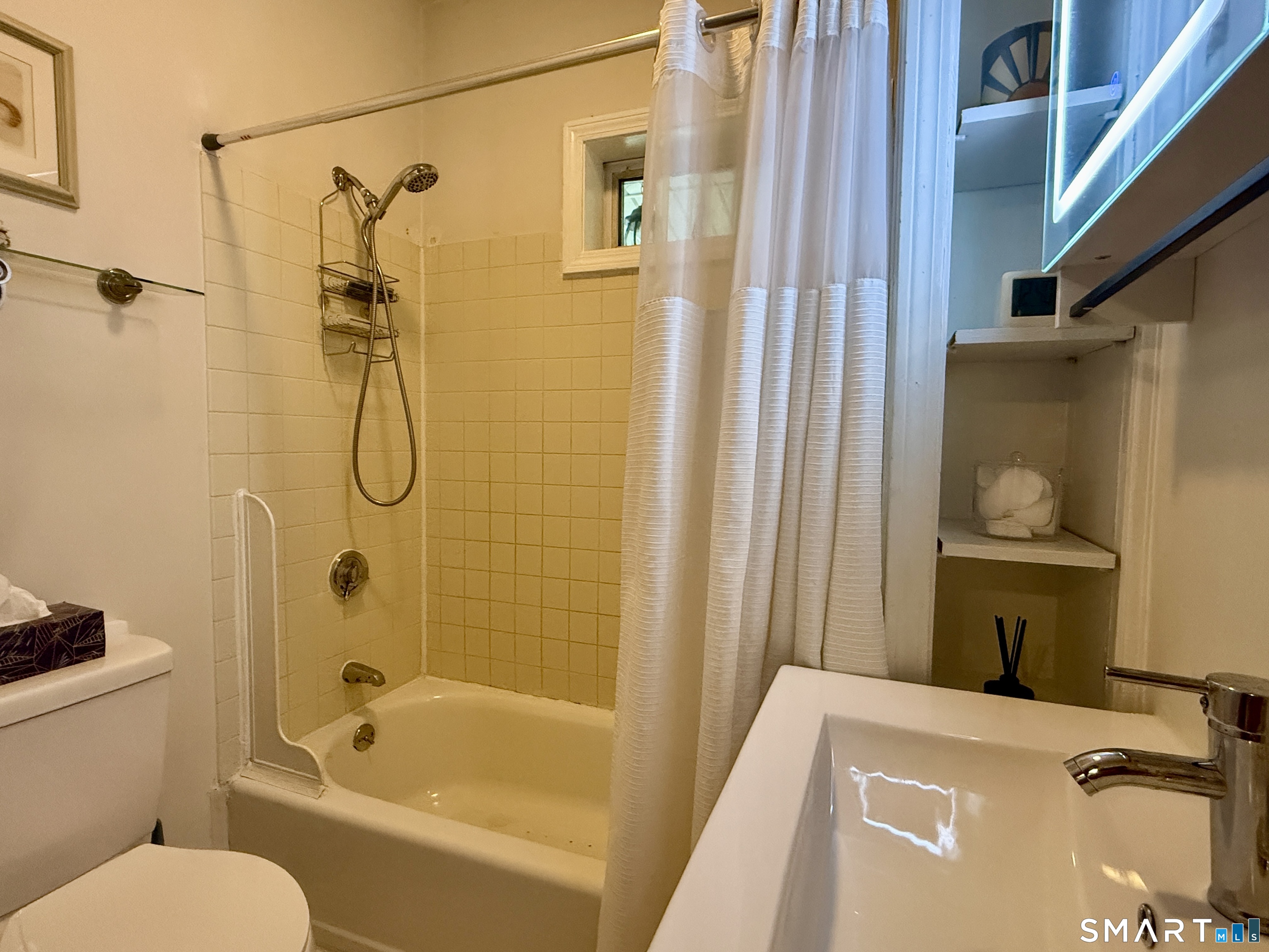 46 Windsor Street Waterbury, CT 06708 - Photo 18 of 30