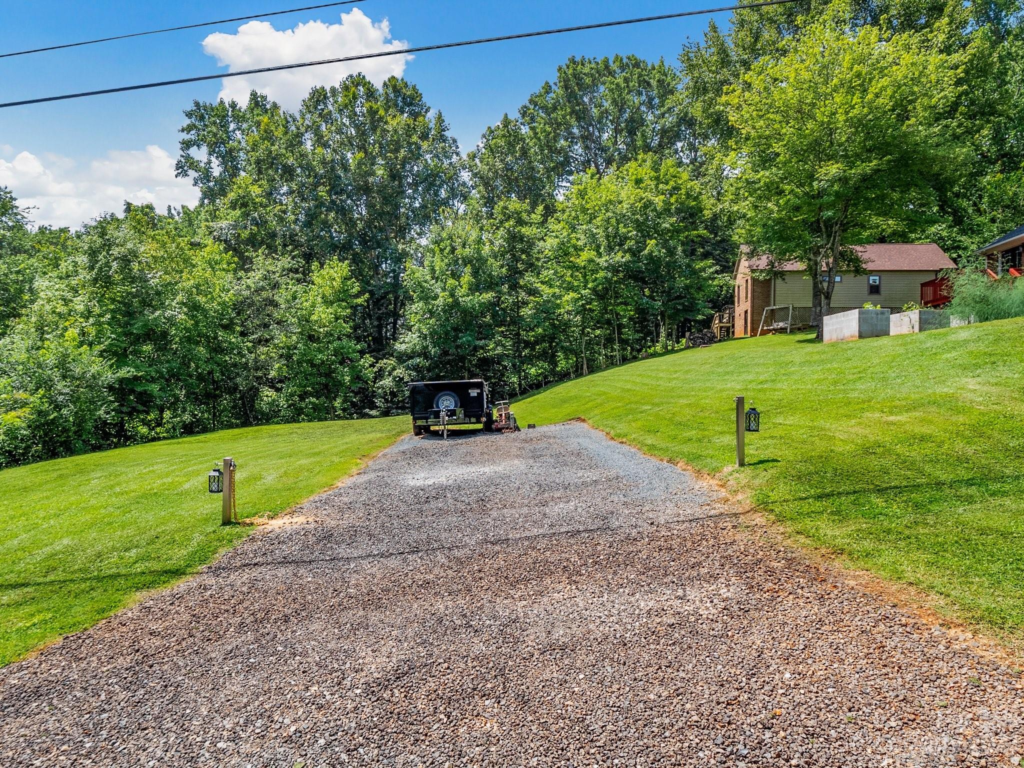 7030 Plott Road Charlotte, NC 28215 - Photo 9 of 36 Gallery Image 9