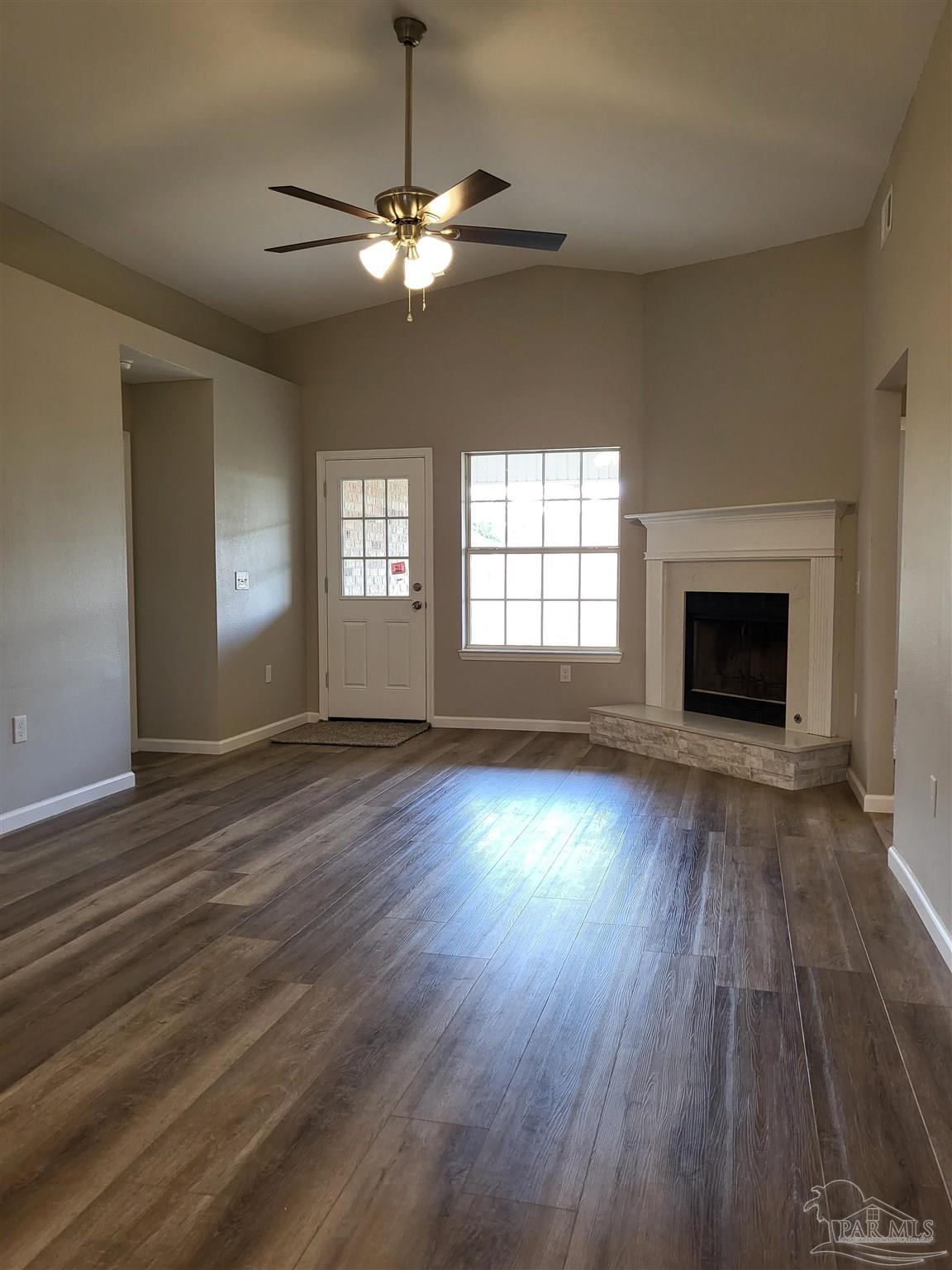 4758 Ribault Lane Milton, FL 32570 - Photo 4 of 35 Gallery Image 4