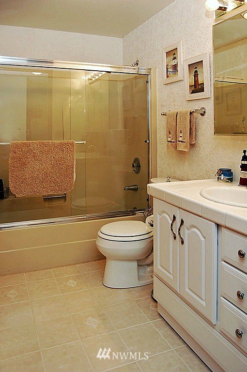 9448 Hart Road Southeast Olympia, WA 98501 - Photo 11 of 15 Gallery Image 11