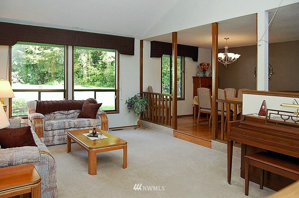 9448 Hart Road Southeast Olympia, WA 98501 - Photo 5 of 15 Gallery Image 5