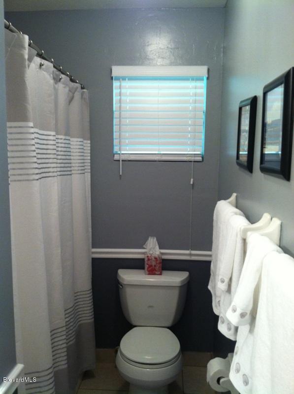 1294 Ne Port Palm Bay, FL 32905 - Photo 19 of 26 guest bath 3