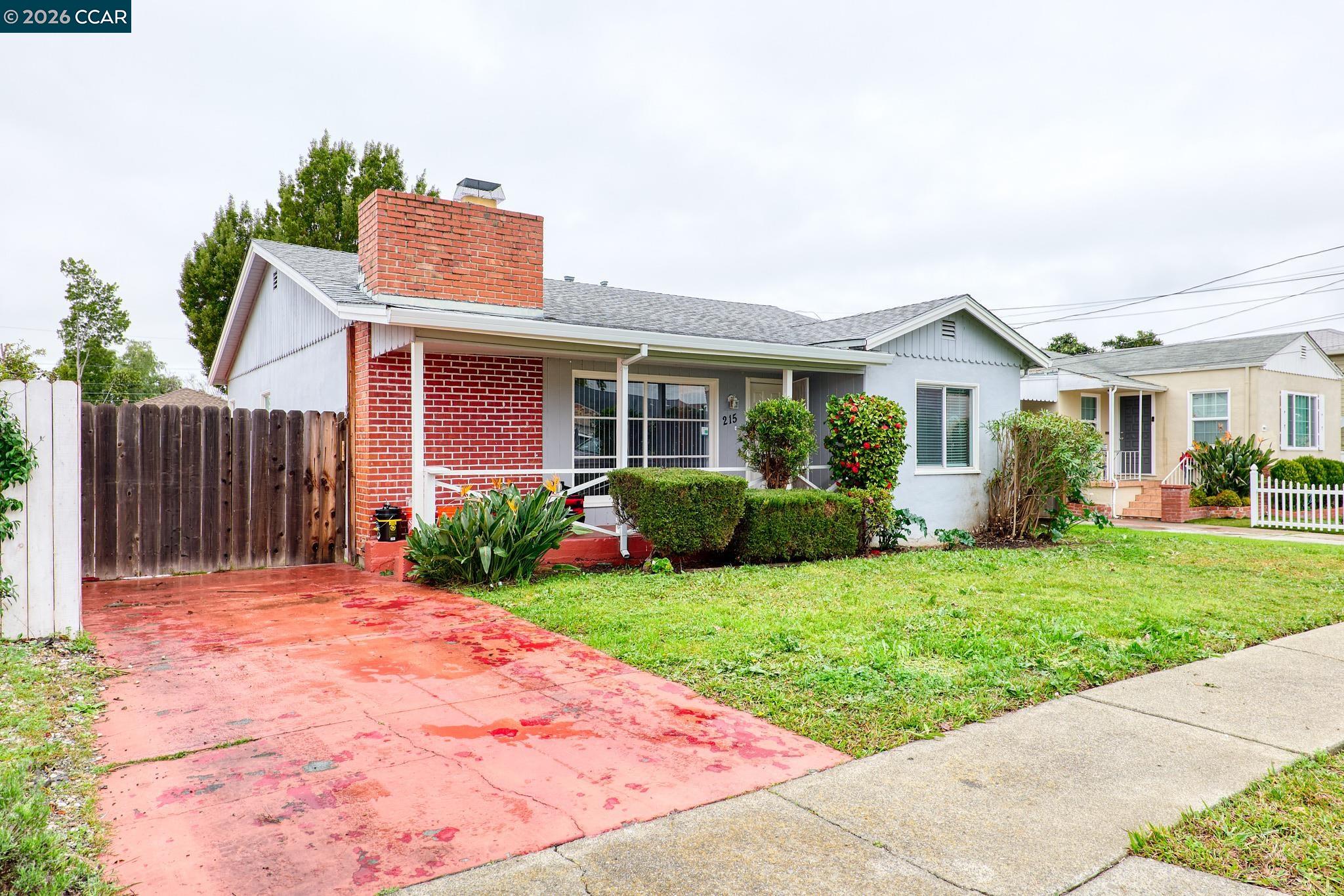 215 Roney Avenue Vallejo, CA 94590 - Photo 2 of 29