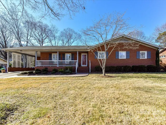 $370,000 | 361 Wedgewood Drive, Mooresville, NC 28115