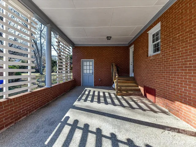 $370,000 | 361 Wedgewood Drive, Mooresville, NC 28115