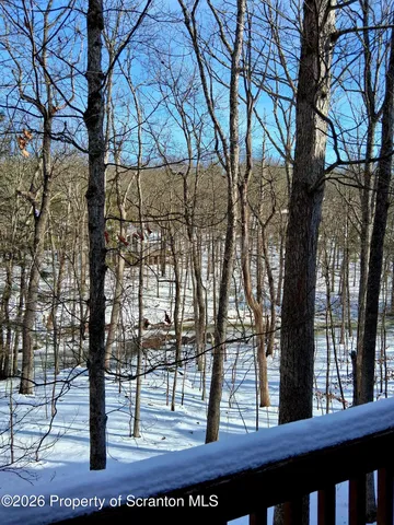 $170,000 | 128 Meadow View Court, Bushkill, PA 18324