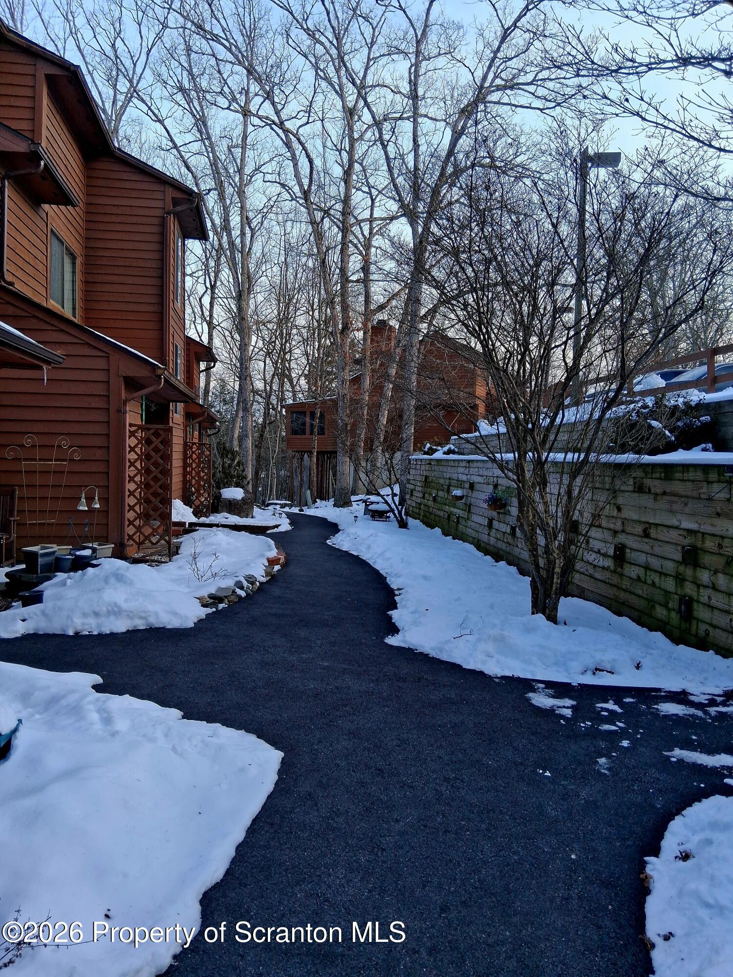 128 Meadow View Court Bushkill, PA 18324 - Photo 6 of 18